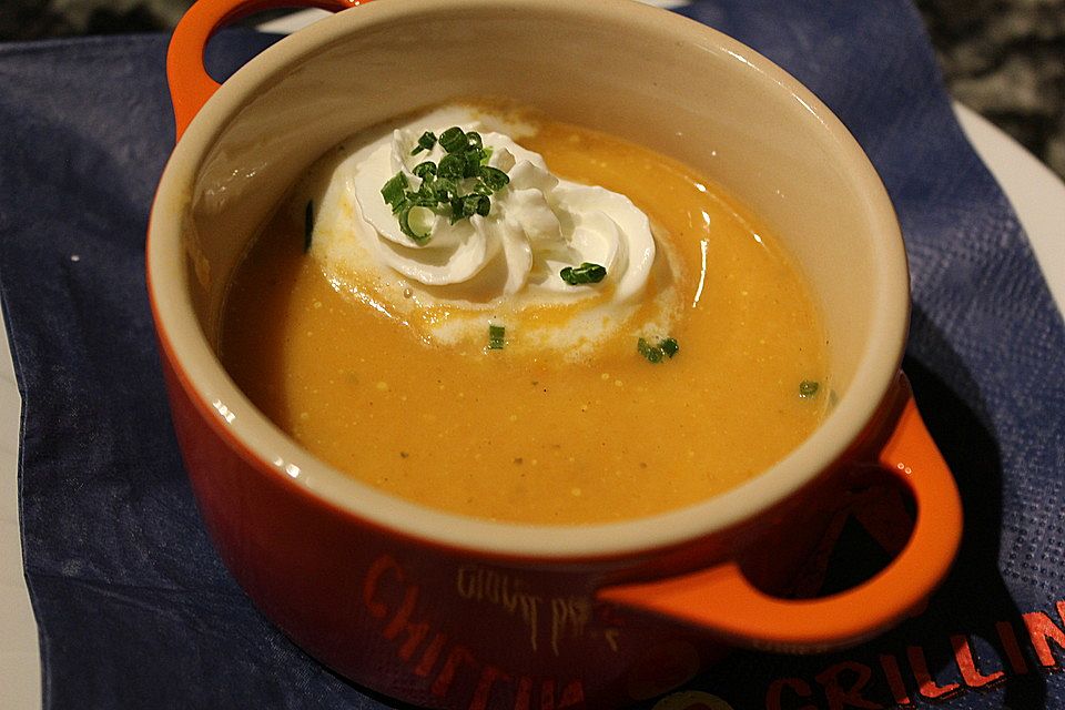 Kürbissuppe mit Ingwer und einem Hauch Zimt