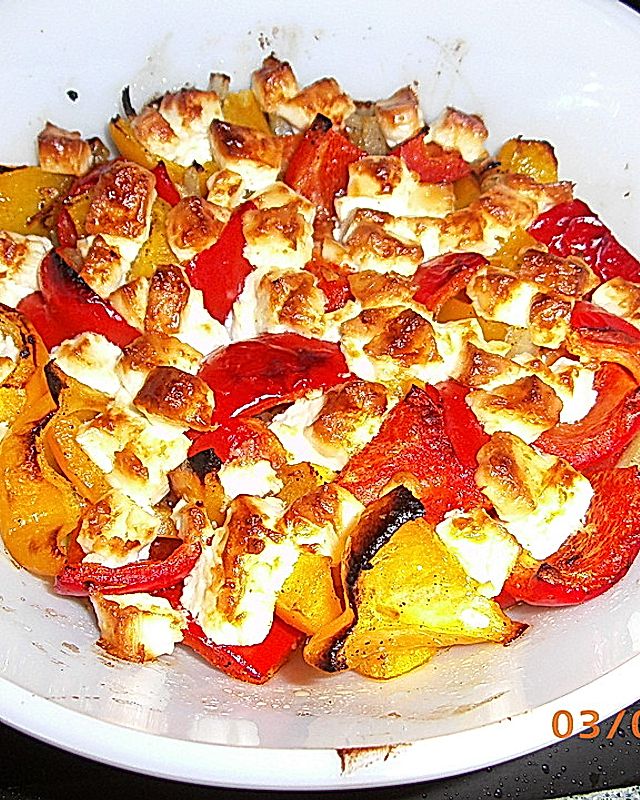 Tomaten - Paprika - Pfanne mit Schafskäse