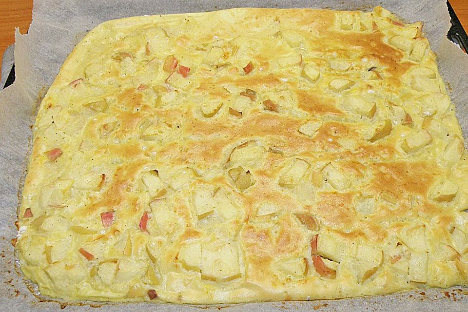 Rosinenkinds schlanker Eierpfannkuchen aus dem Backofen