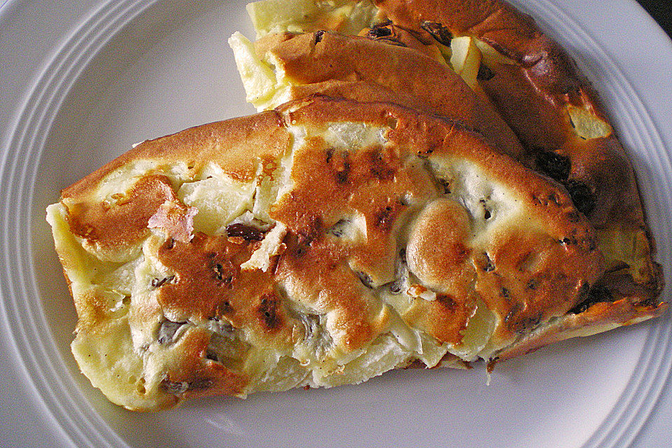 Rosinenkinds schlanker Eierpfannkuchen aus dem Backofen