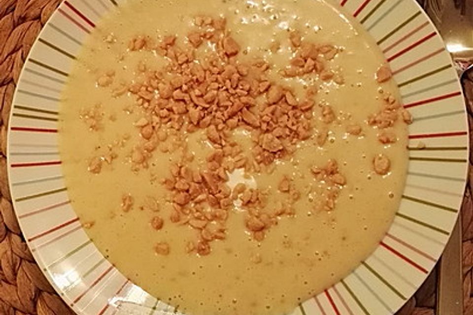 Crunchy Erdnuss-Kartoffelsuppe