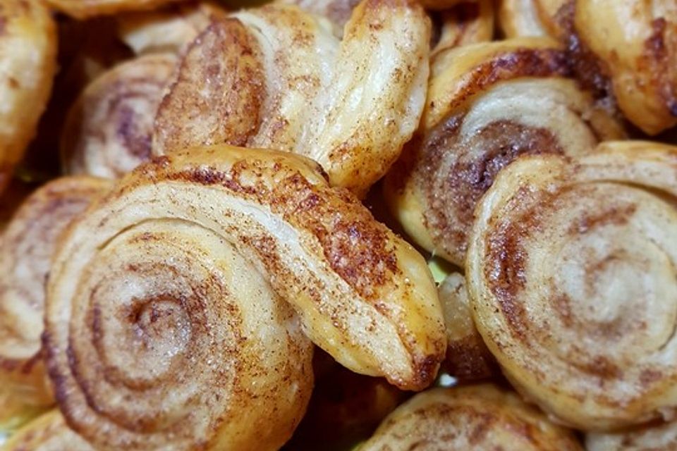 Zimtschnecken aus Blätterteig Zimtschnecken aus Blätterteig