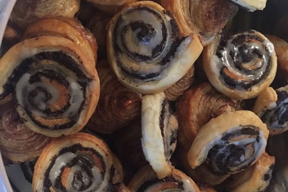 Zimtschnecken aus Blätterteig Zimtschnecken aus Blätterteig