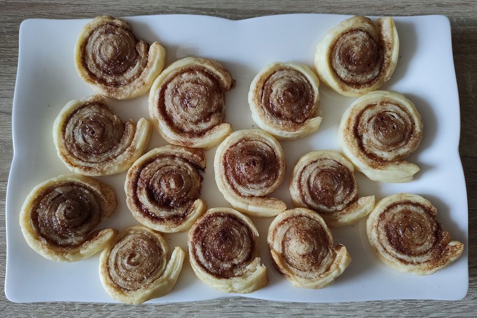 Zimtschnecken aus Blätterteig Zimtschnecken aus Blätterteig