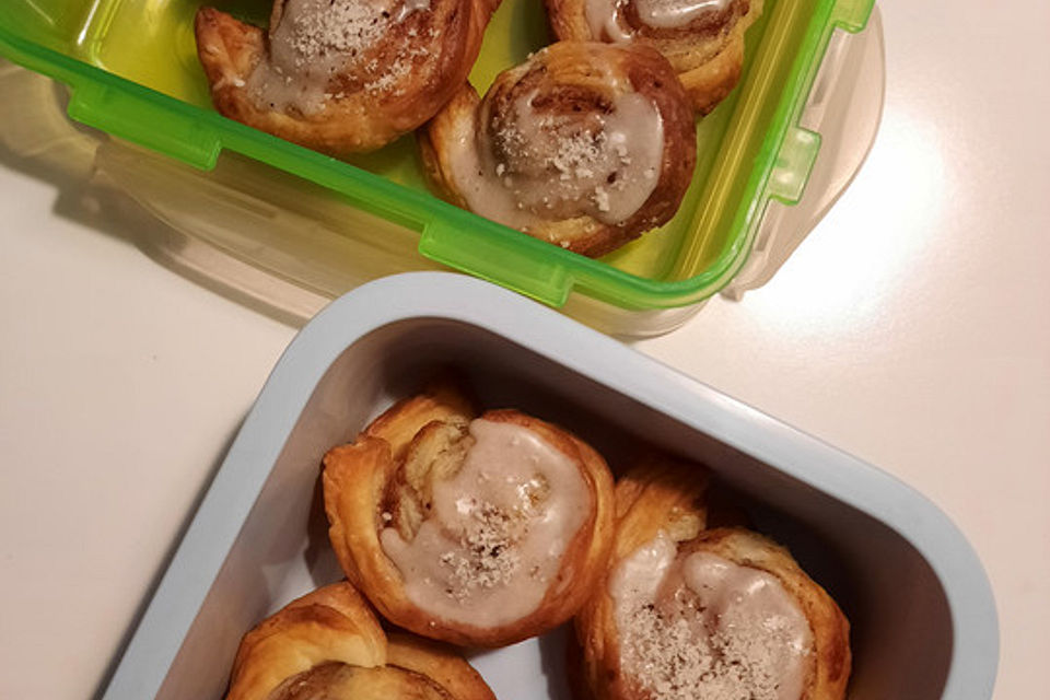 Zimtschnecken aus Blätterteig Zimtschnecken aus Blätterteig
