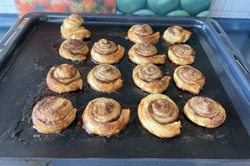 Zimtschnecken aus Blätterteig Zimtschnecken aus Blätterteig