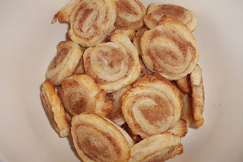 Zimtschnecken aus Blätterteig Zimtschnecken aus Blätterteig