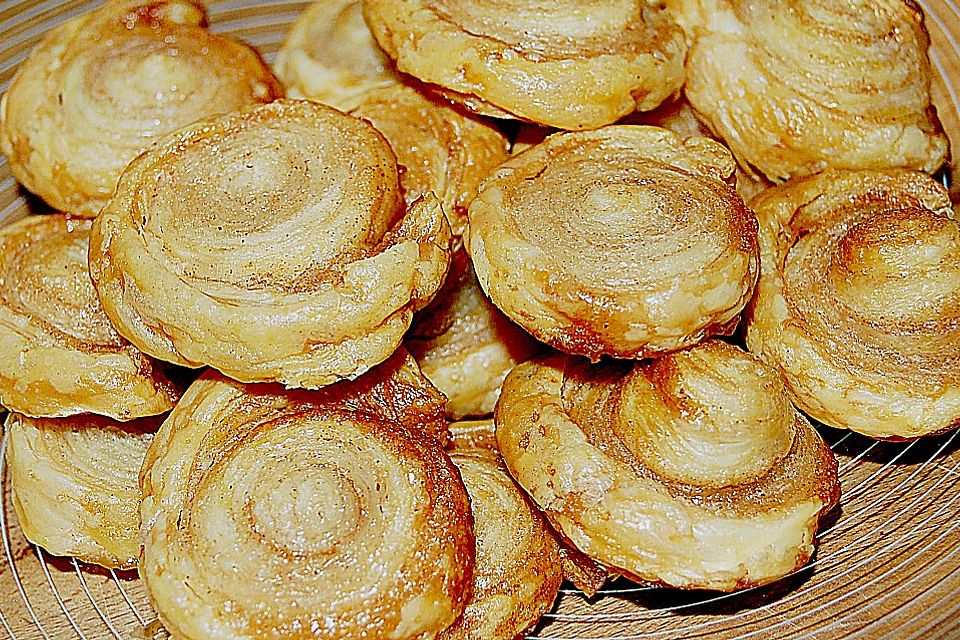 Zimtschnecken aus Blätterteig Zimtschnecken aus Blätterteig
