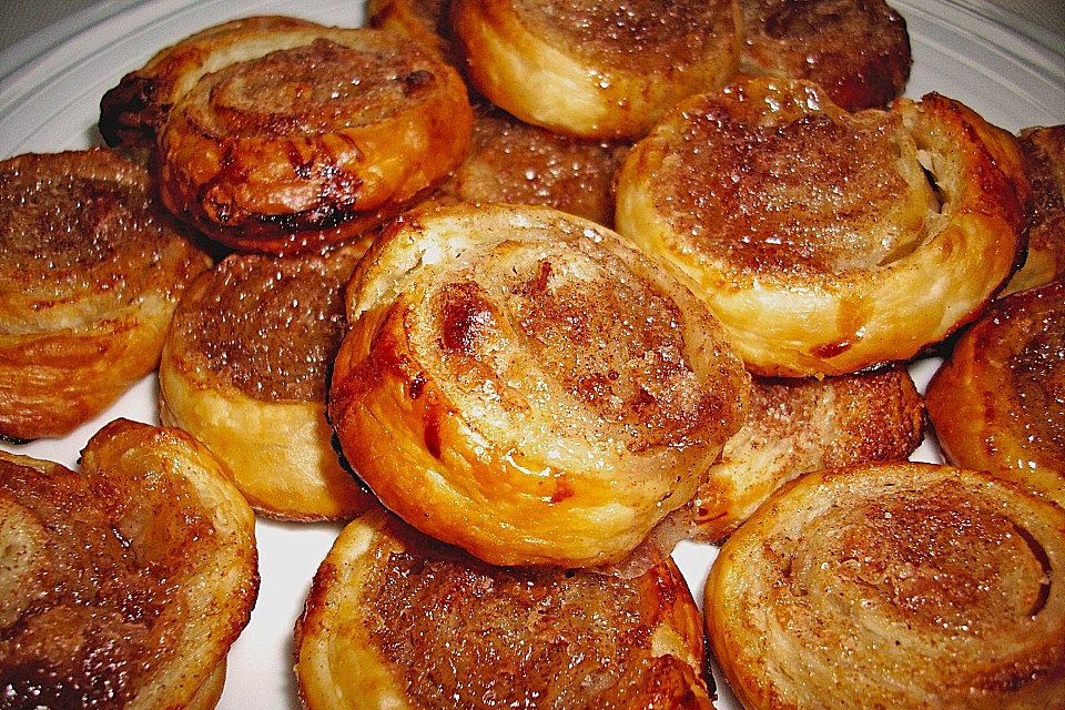 Zimtschnecken aus Blätterteig Zimtschnecken aus Blätterteig