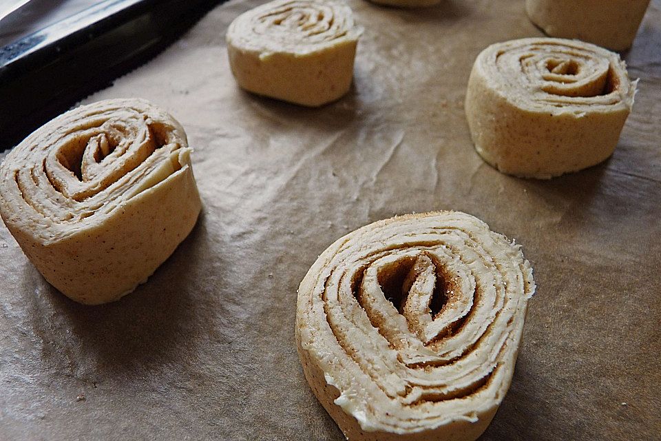 Zimtschnecken aus Blätterteig Zimtschnecken aus Blätterteig