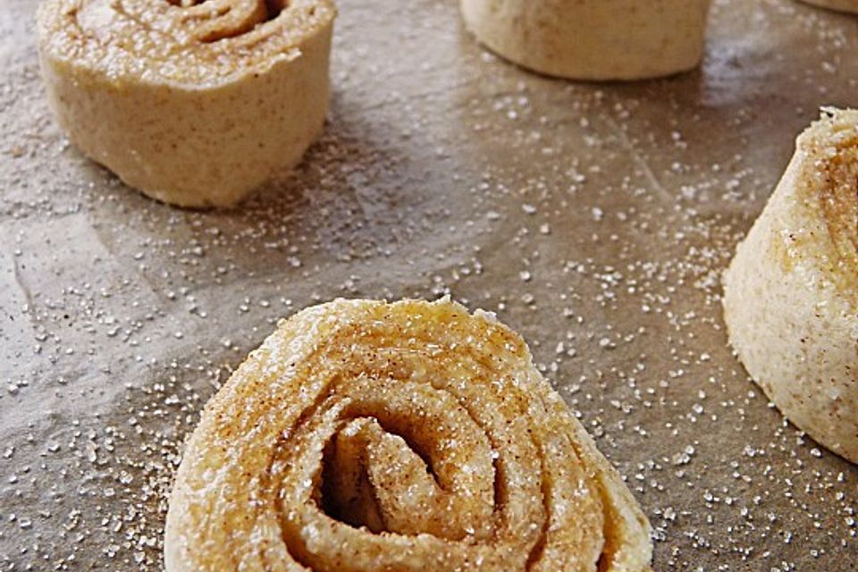 Zimtschnecken aus Blätterteig Zimtschnecken aus Blätterteig