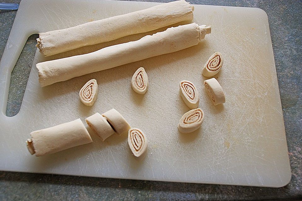 Zimtschnecken aus Blätterteig Zimtschnecken aus Blätterteig