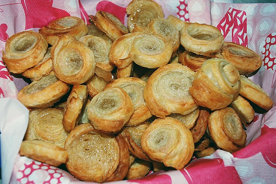 Zimtschnecken aus Blätterteig Zimtschnecken aus Blätterteig