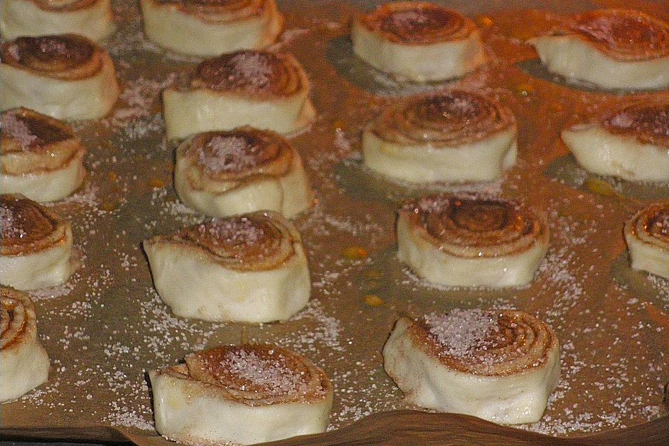 Zimtschnecken aus Blätterteig Zimtschnecken aus Blätterteig