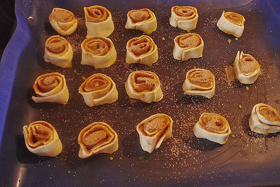 Zimtschnecken aus Blätterteig Zimtschnecken aus Blätterteig