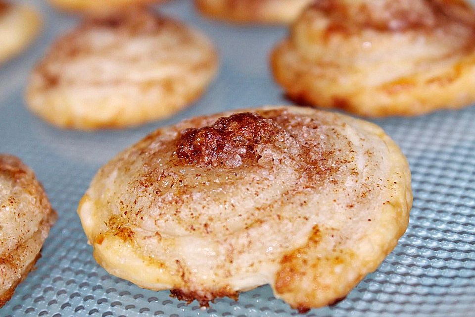 Zimtschnecken aus Blätterteig Zimtschnecken aus Blätterteig