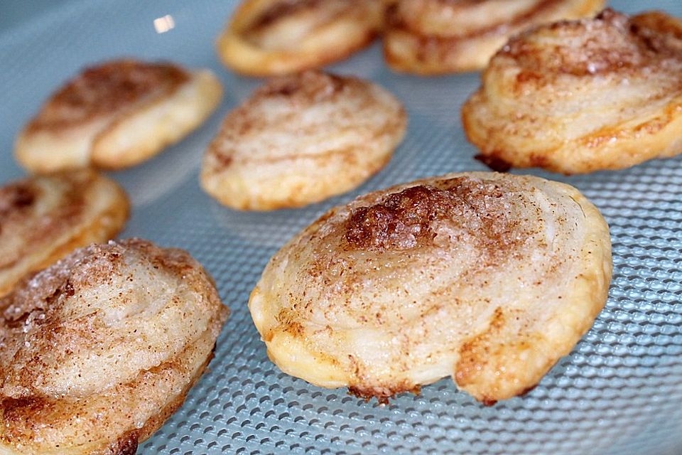 Zimtschnecken aus Blätterteig Zimtschnecken aus Blätterteig