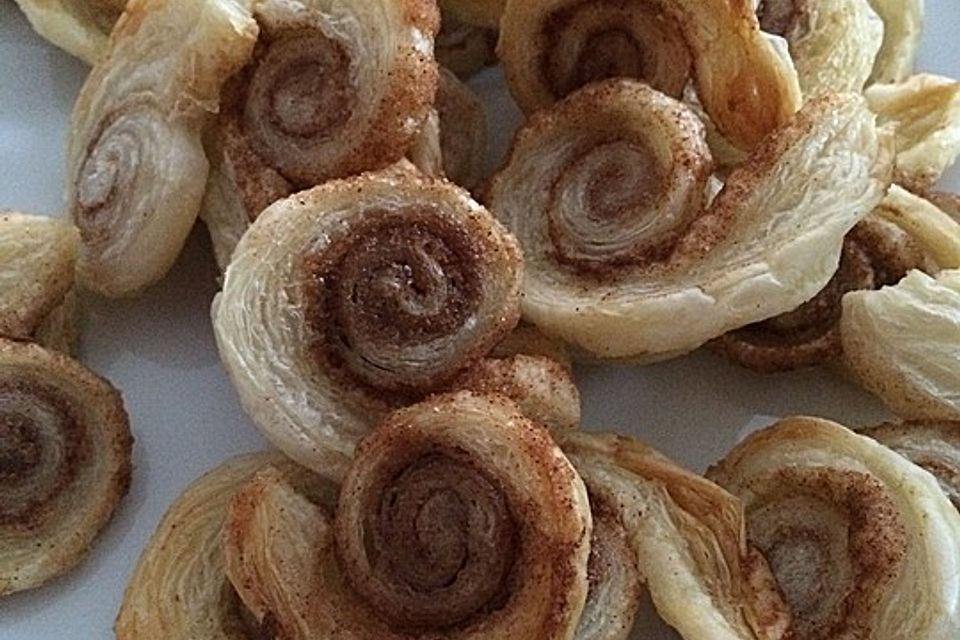 Zimtschnecken aus Blätterteig Zimtschnecken aus Blätterteig