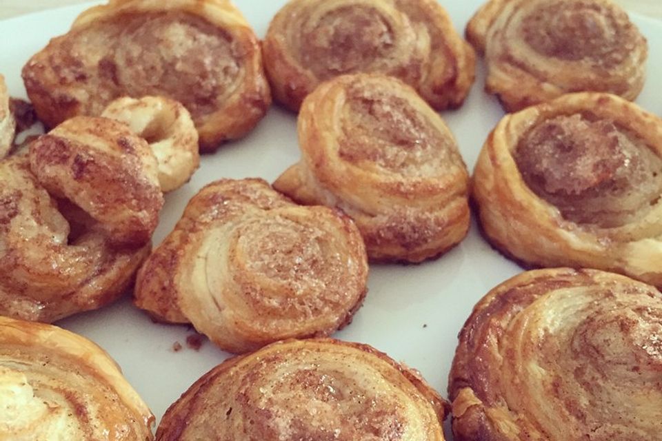 Zimtschnecken aus Blätterteig Zimtschnecken aus Blätterteig