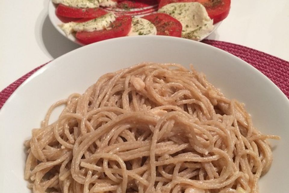 Pasta mit Garnelen in Kokoscurrysoße