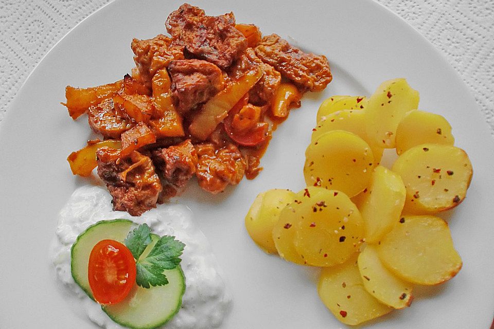 Seitan mit Weinbrandsoße nach griechischer Art