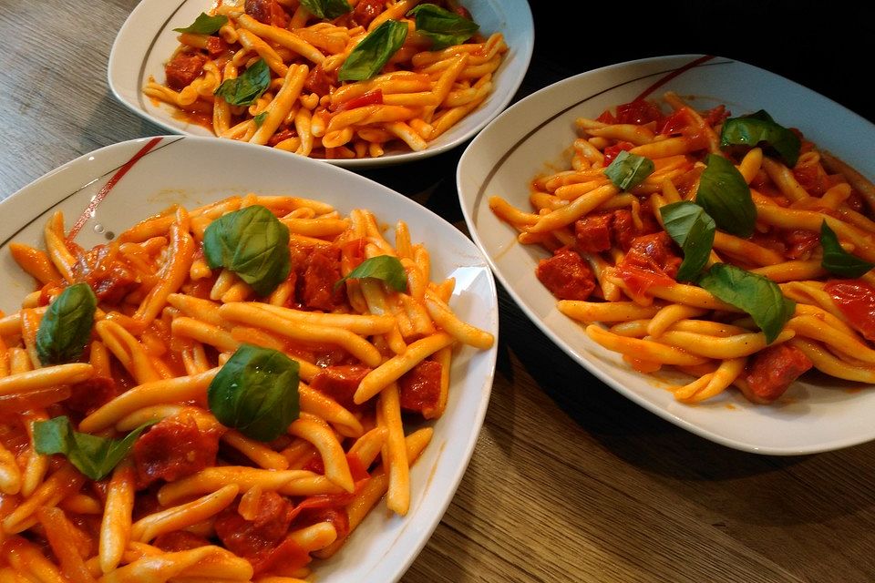 Pasta mit Chorizo - Zwiebel - Sauce