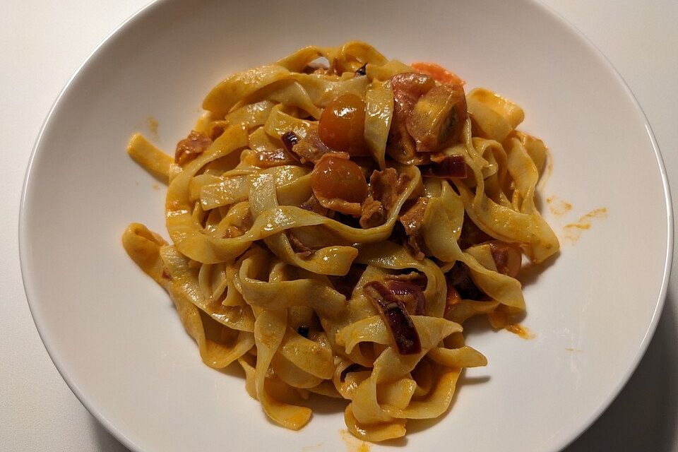 Pasta mit Chorizo - Zwiebel - Sauce