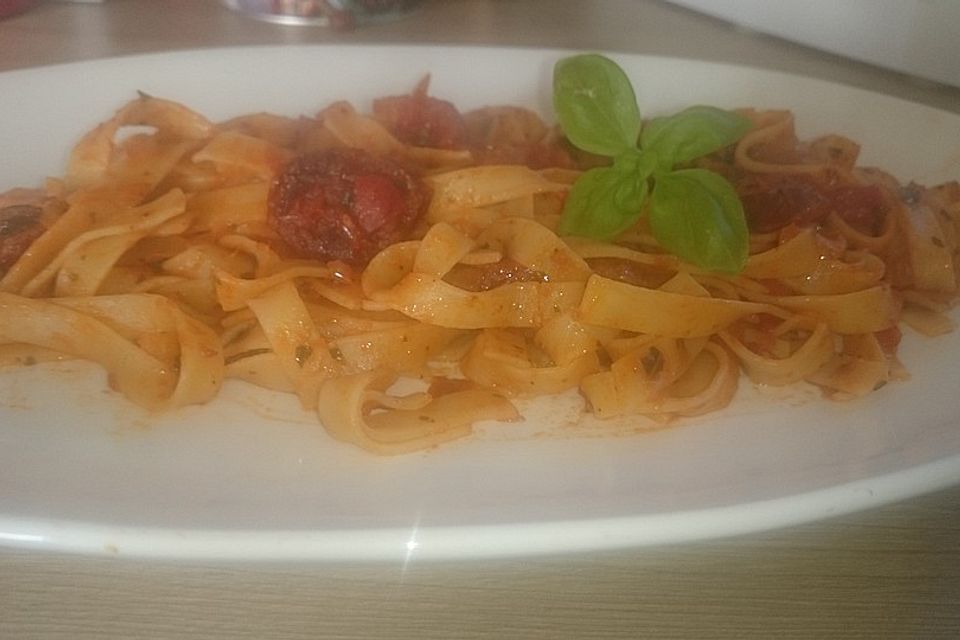 Pasta mit Chorizo - Zwiebel - Sauce