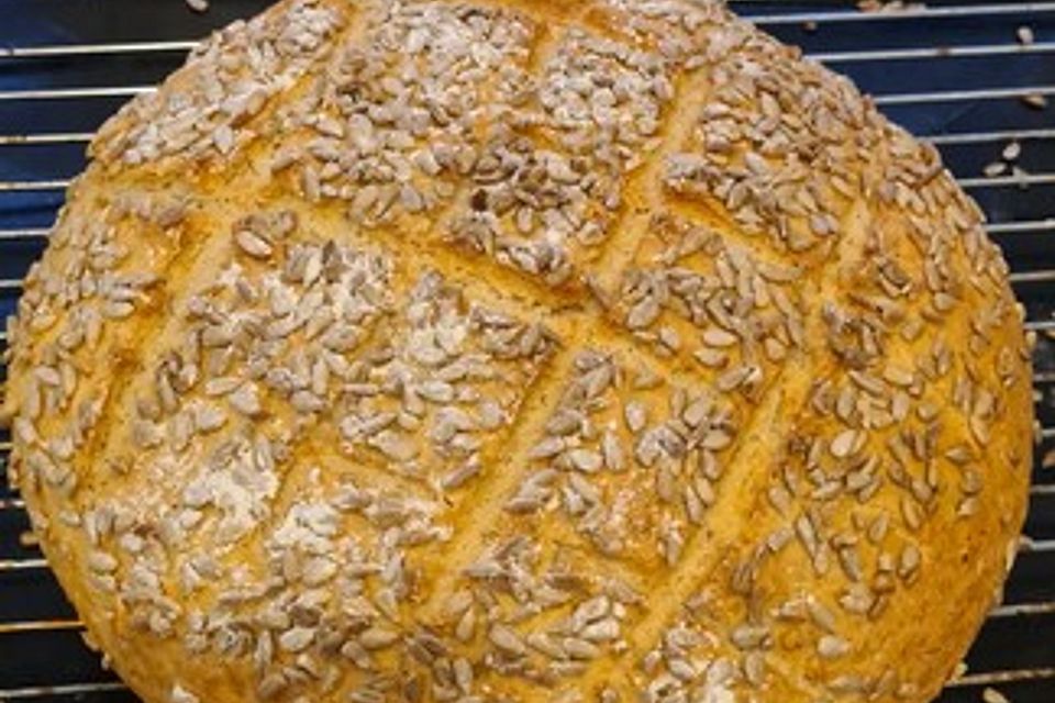 Kräuterbrot mit Haferflocken Kräuterbrot mit Haferflocken