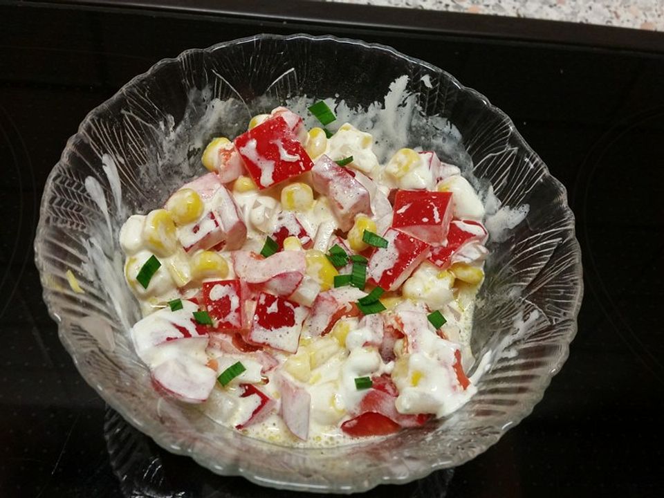 Lollo Rosso Salat Mit Gurke Und Roter Paprika — Rezepte Suchen