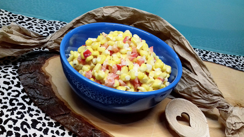 Maissalat mit rotem Paprika und Sauerrahmdressing von gabipan