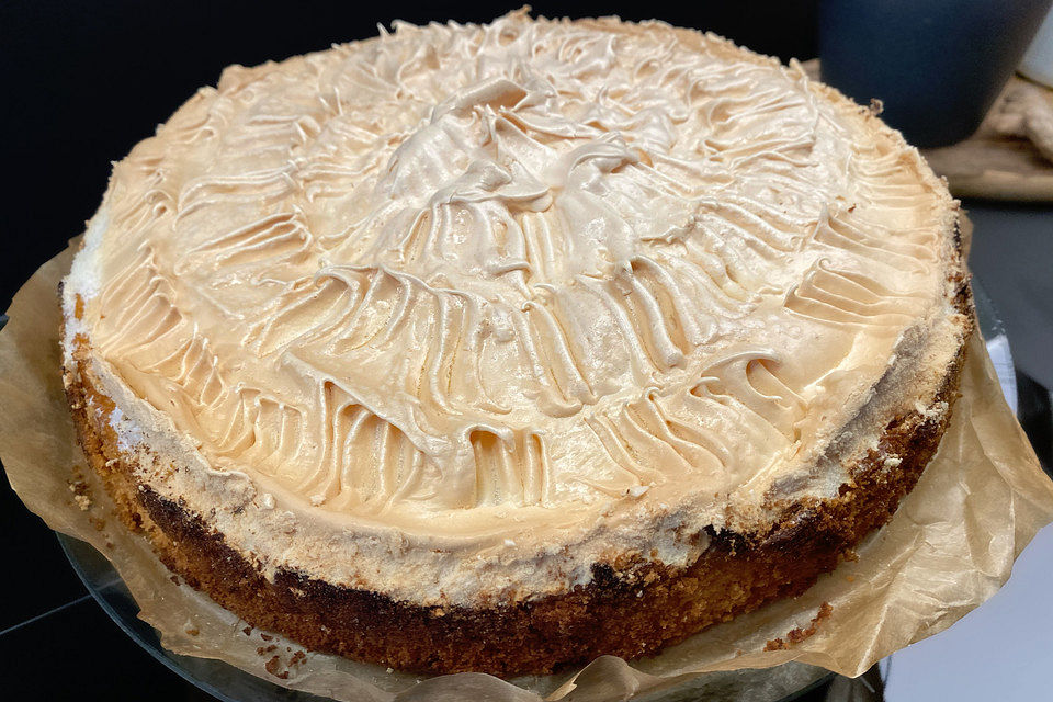 Mandarinen - Quark - Kuchen mit Baiserhaube