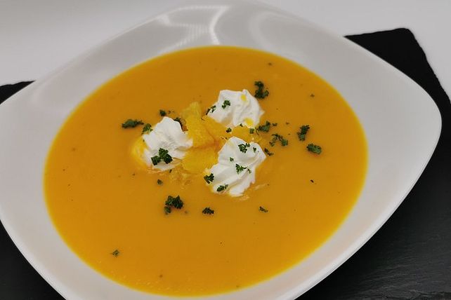Karotten - Orangen - Cremesuppe ohne Sahne von Jaydinho| Chefkoch