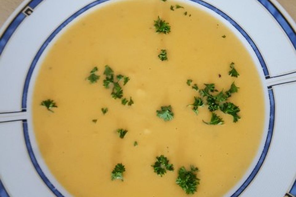 Leckere Kartoffel - Möhren - Suppe