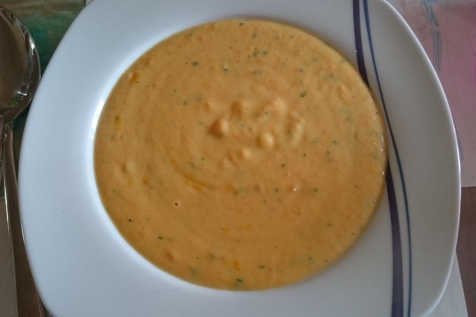 Leckere Kartoffel - Möhren - Suppe