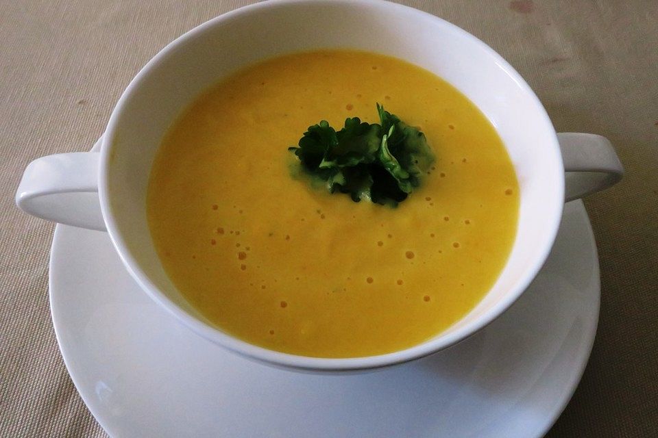 Leckere Kartoffel - Möhren - Suppe