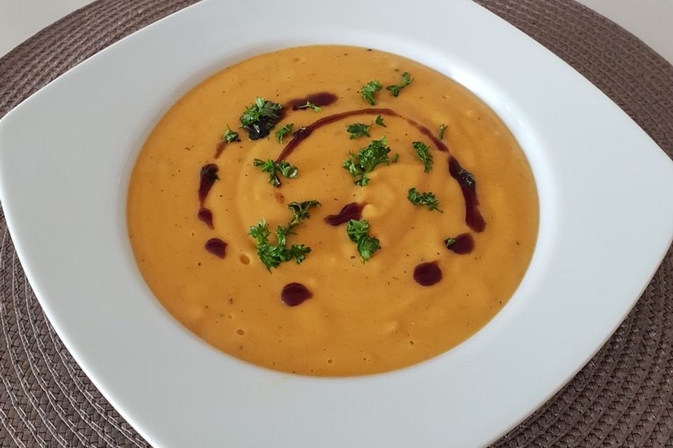 Leckere Kartoffel - Möhren - Suppe