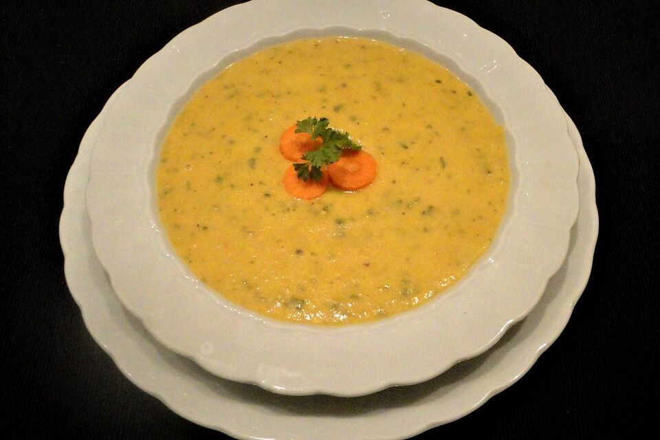 Leckere Kartoffel - Möhren - Suppe