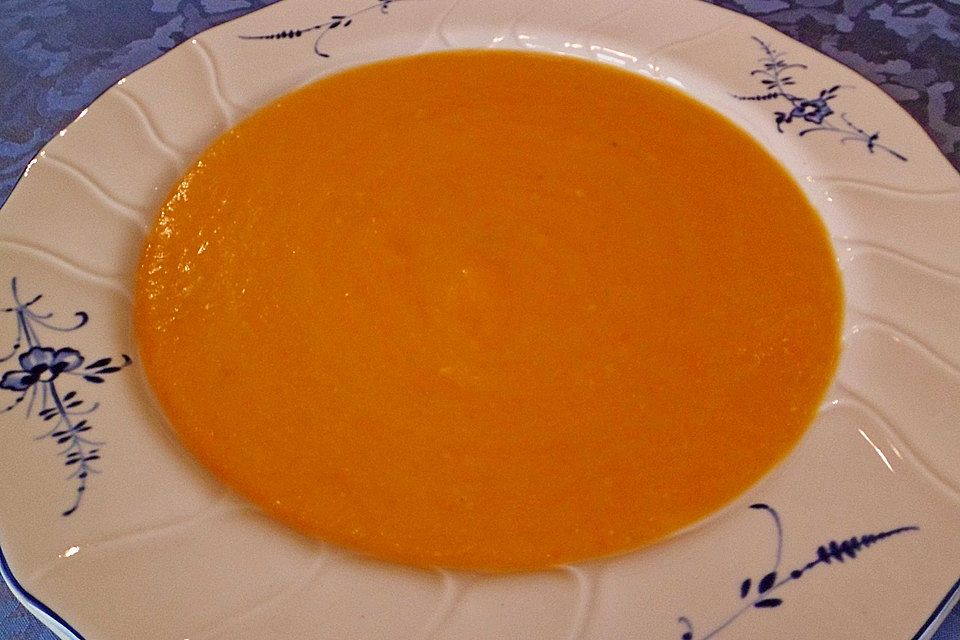 Leckere Kartoffel - Möhren - Suppe