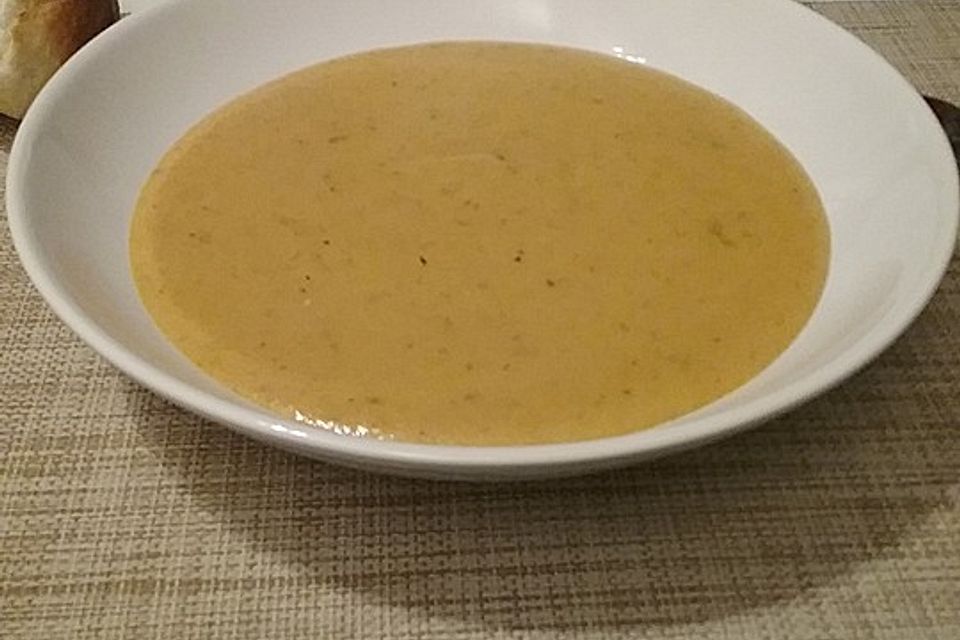 Leckere Kartoffel - Möhren - Suppe