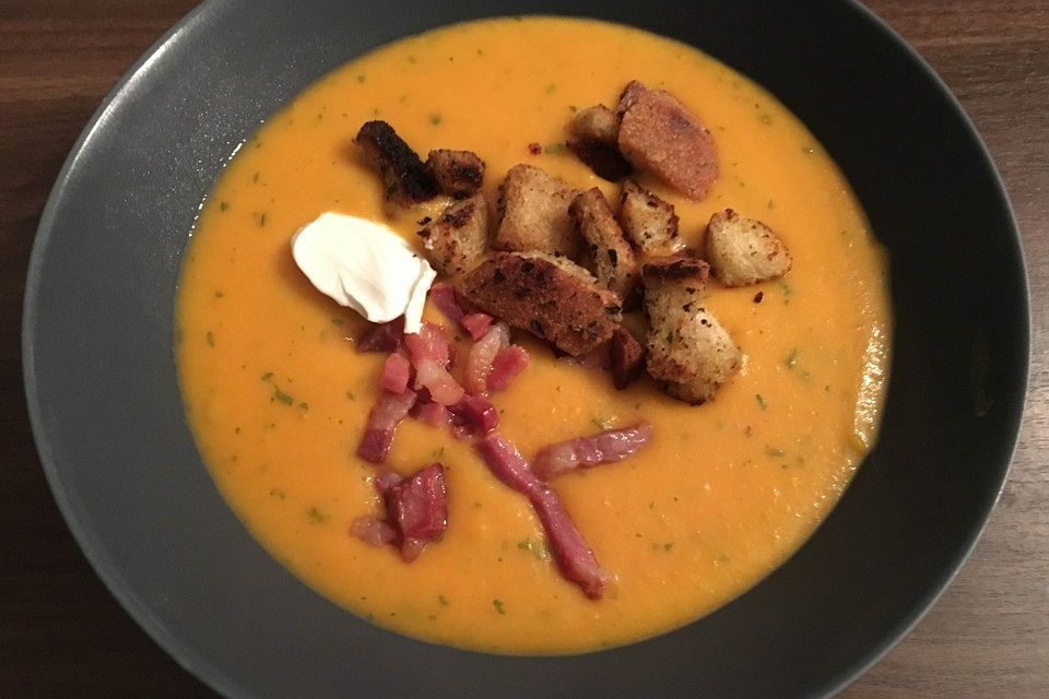 Leckere Kartoffel - Möhren - Suppe