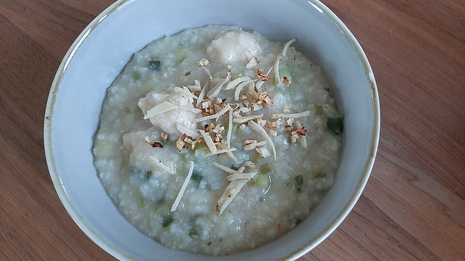 Tschohk - thailändische dicke Reissuppe mit Huhn von Dorry