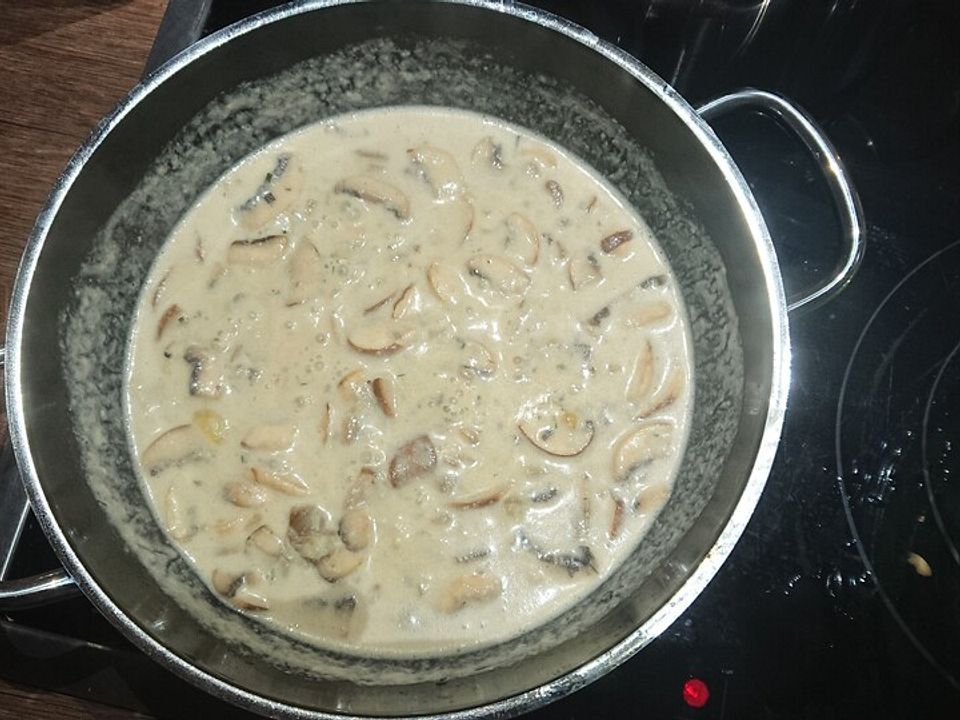 Gorgonzolasoße mit Champignons von carogez| Chefkoch Gorgonzolasoße mit Champignons von carogez| Chefkoch