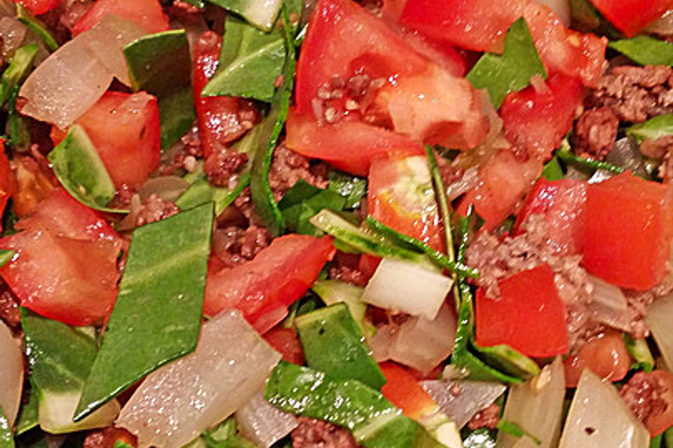 Hackfleischpfanne mit Mangold und Feta-Käse