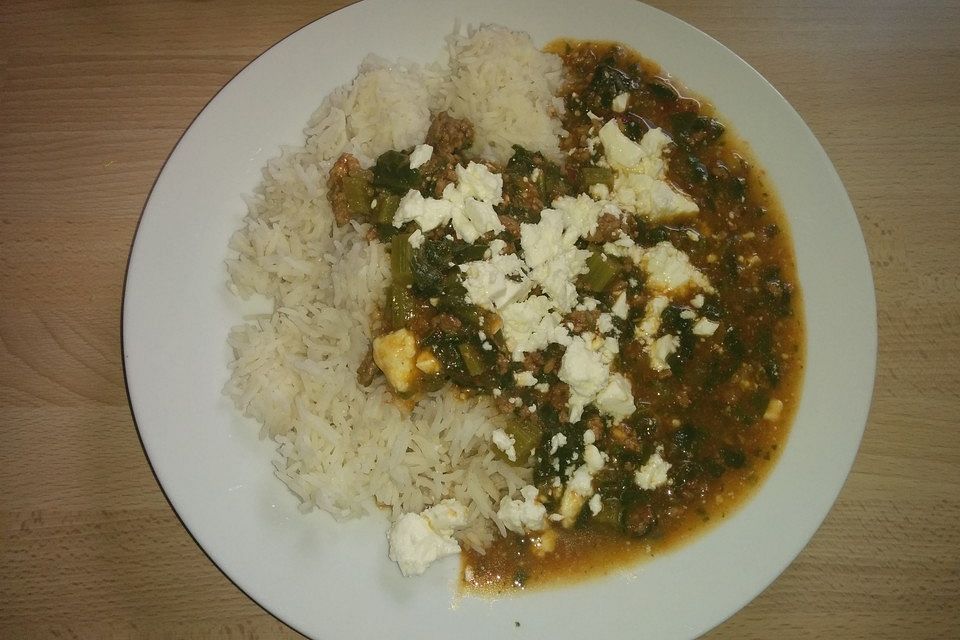 Hackfleischpfanne mit Mangold und Feta-Käse