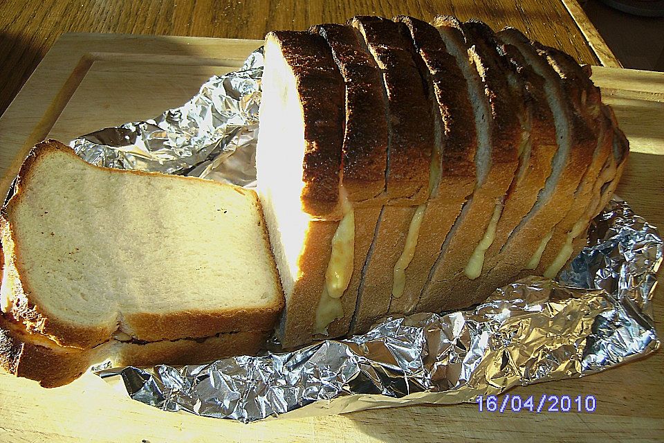 Weißbrot, gefüllt