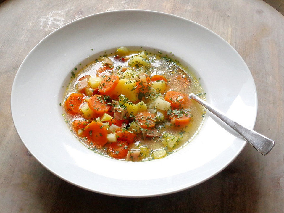 Deftige Gemüsesuppe aus Suppengrün von gs_pe| Chefkoch
