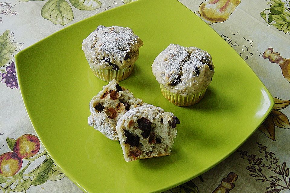 Bananen - Walnuss - Muffins mit Schokoladenstückchen