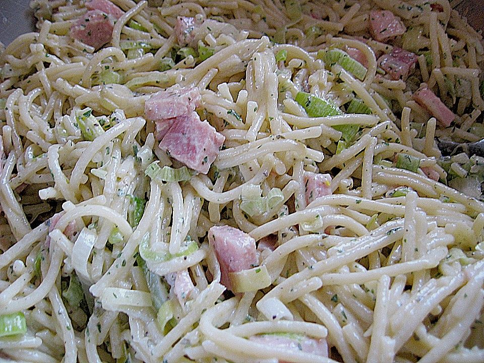 Spaghetti - Lauch - Salat von zauberkatze| Chefkoch