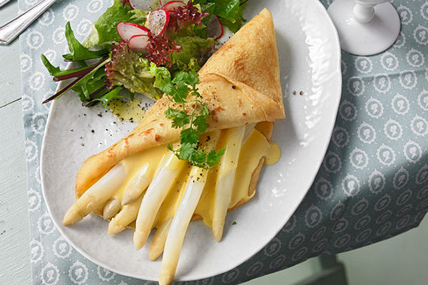 Friedhelms Spargel mit Pfannkuchen von der-rotter | Chefkoch